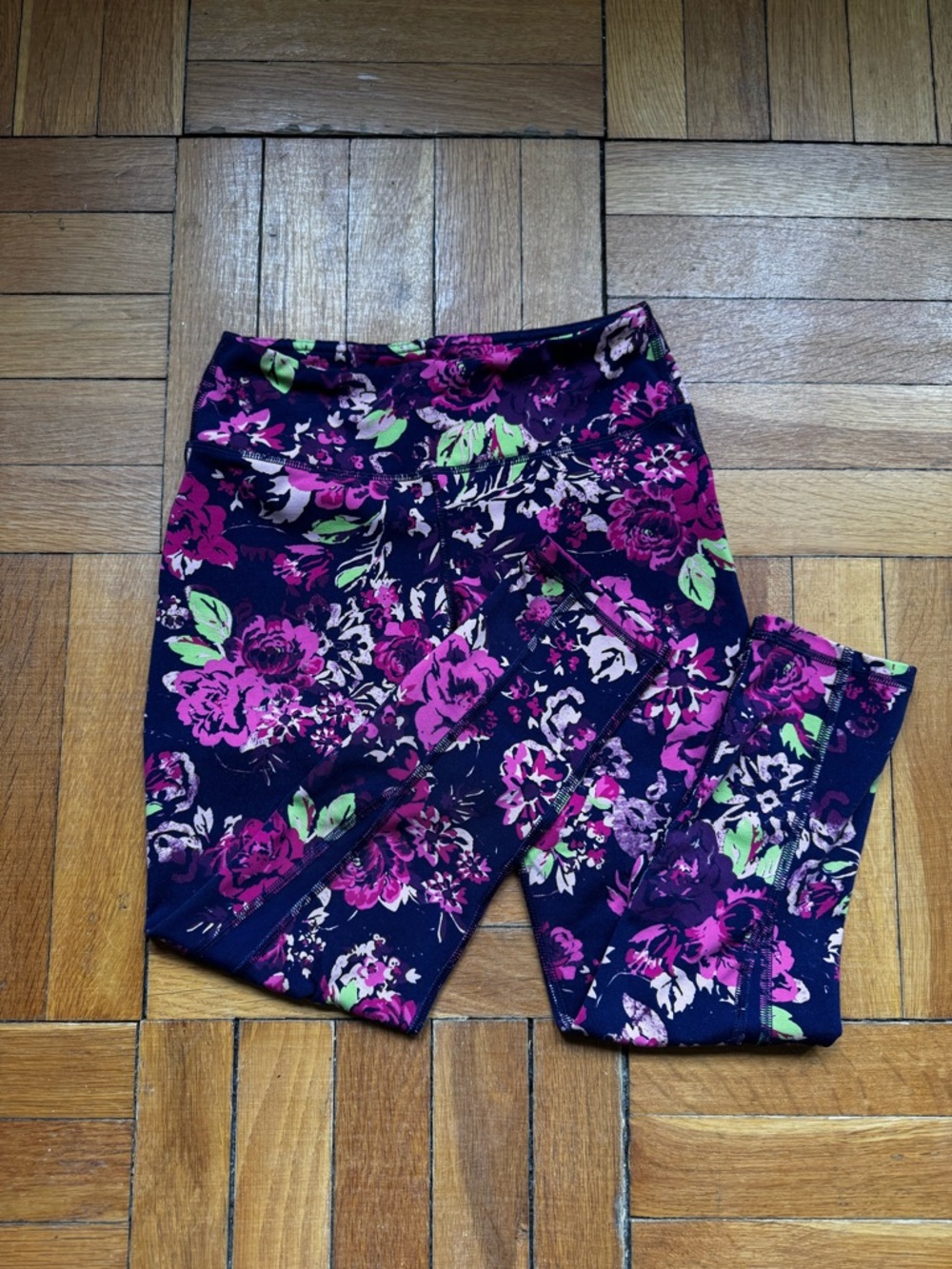 Floral High-Waist Leggings in Navy with Pink Flowers